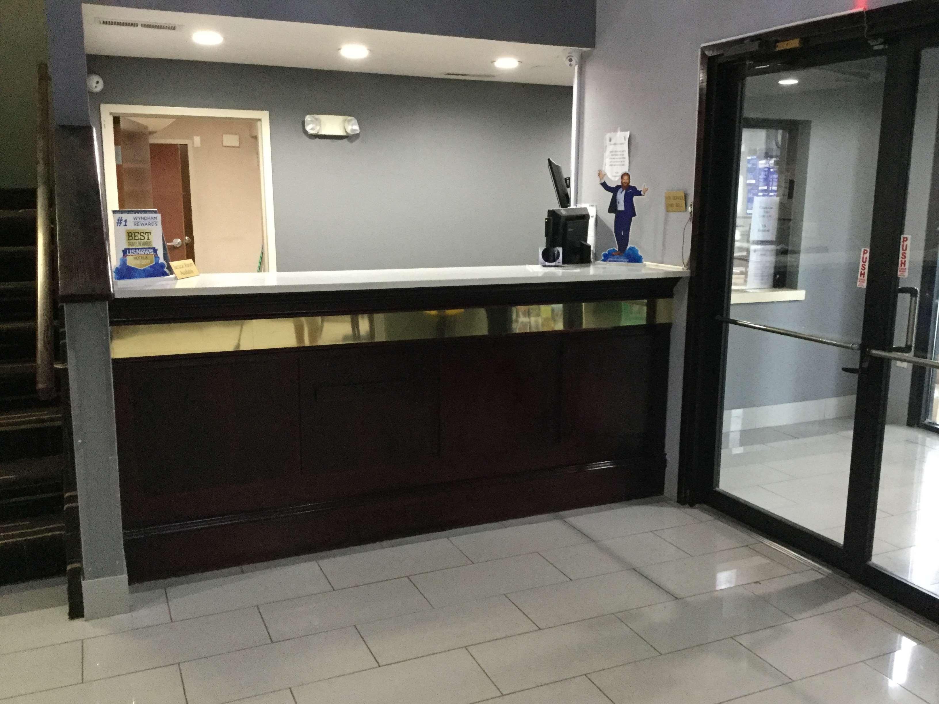 Super 8 By Wyndham Greer/Spartanburg Area Bagian luar foto