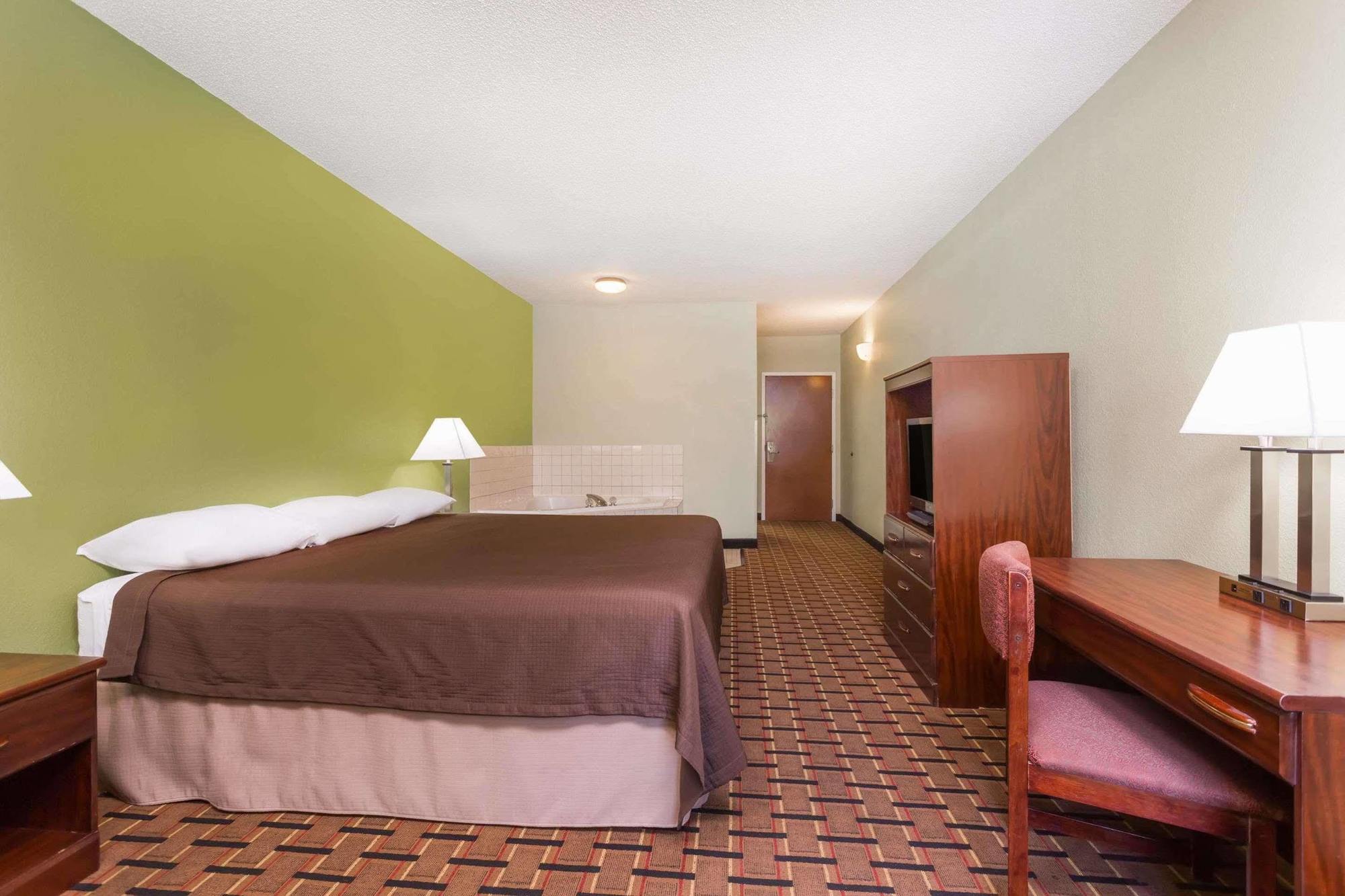 Super 8 By Wyndham Greer/Spartanburg Area Bagian luar foto